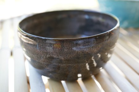 Preview: handgetöpferte braun schimmernde Bowl